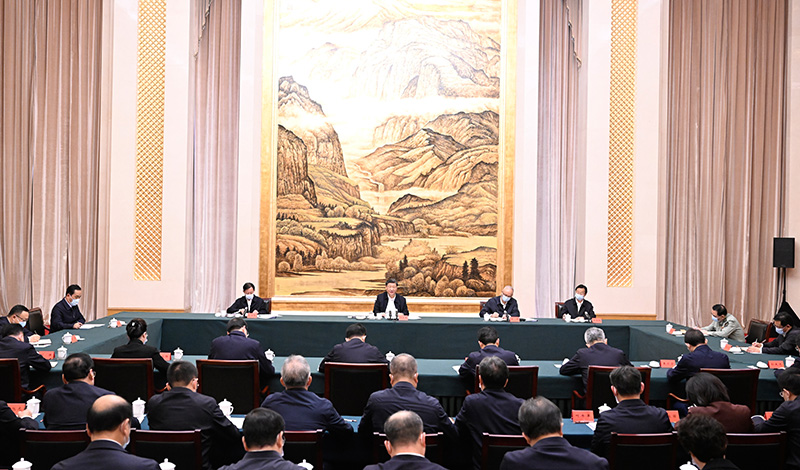 5月17日上午，，，，中共中央总书记、国家主席、中央军委主席习近平在陕西西安主持中国－中亚峰会前夕，，，，专门听取陕西省委和省政府事情汇报，，，，揭晓了主要讲话。。。。